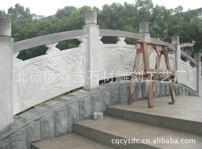 優(yōu)雅與實(shí)用的歐式石材欄桿